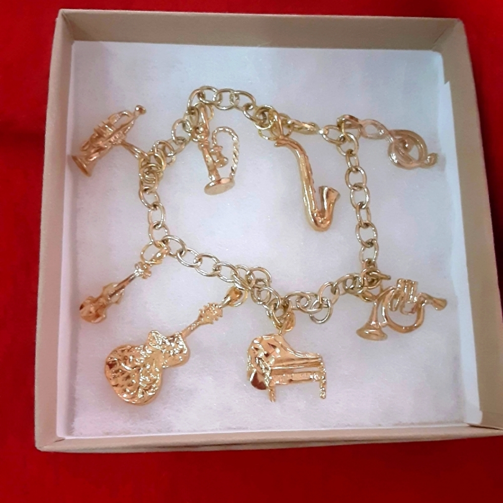 Music lover charm bracelet.